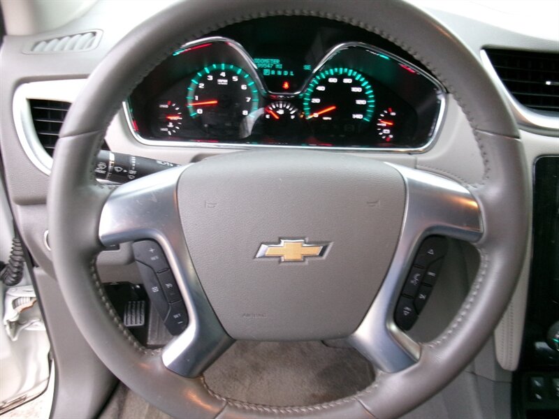 2015 Chevrolet Traverse LT - Photo 38 - Houston, TX 77040