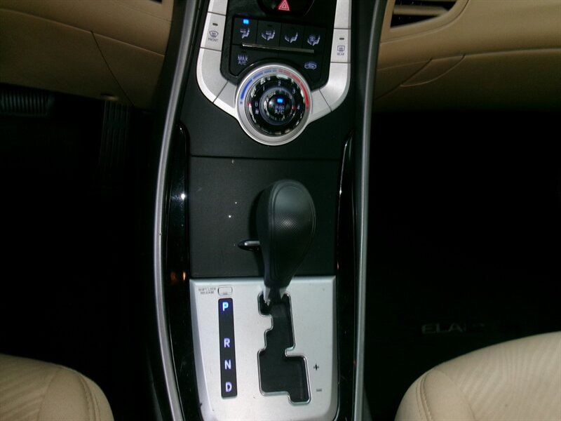 2012 Hyundai ELANTRA GLS - Photo 28 - Houston, TX 77040
