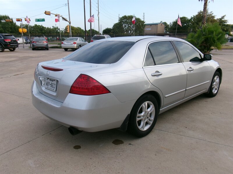 2007 Honda Accord Special Edition - Photo 12 - Houston, TX 77040