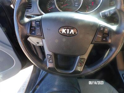 2012 Kia Sorento LX   - Photo 25 - Houston, TX 77040