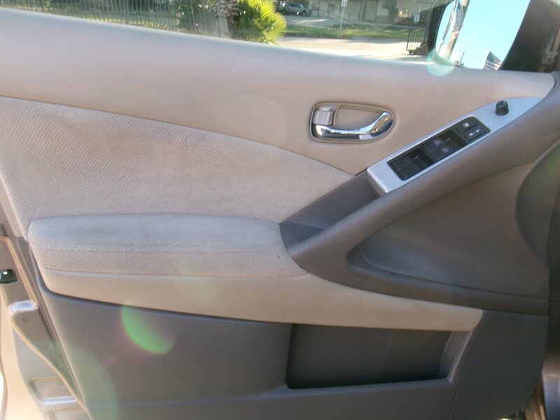 2011 Nissan Murano SL photo 22