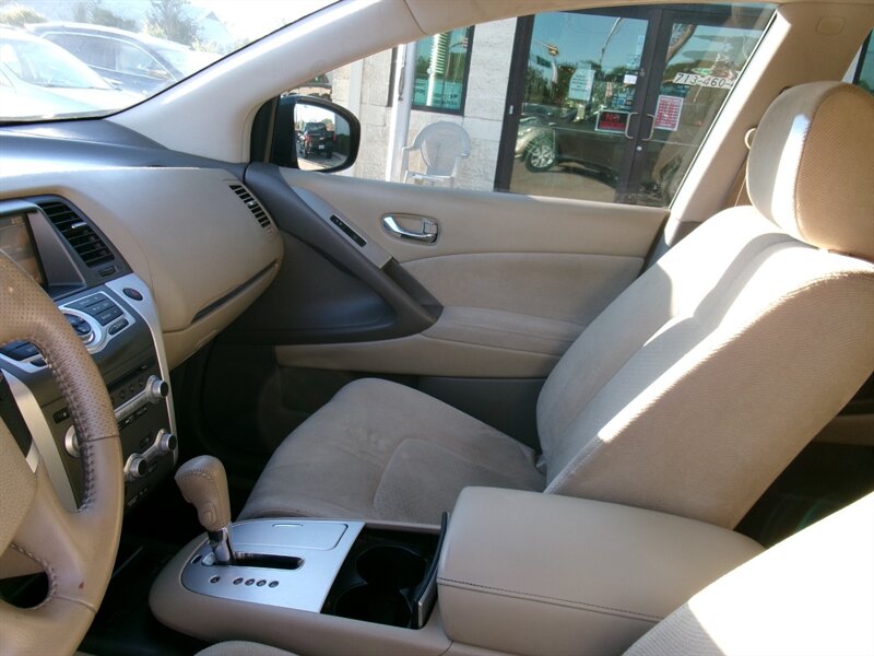 2011 Nissan Murano SL photo 17