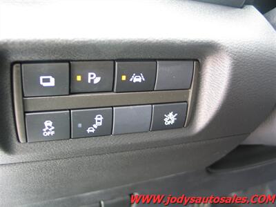 2020 Nissan Kicks S S, FWD, 1.6L I4 , LOW, LOW 25,000 MILES - Photo 6 - North Platte, NE 69101