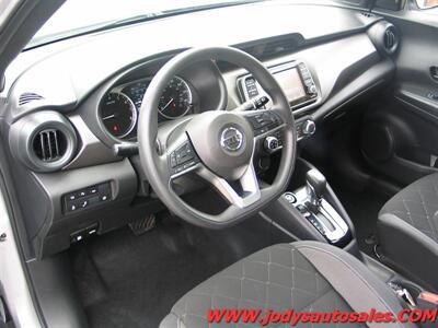 2020 Nissan Kicks S S, FWD, 1.6L I4 , LOW, LOW 25,000 MILES - Photo 2 - North Platte, NE 69101