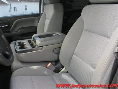 2018 Chevrolet Silverado 1500 Work Truck W/T, 2WD, CREW CAB,EcoTec3 5.3L V8 - Photo 5 - North Platte, NE 69101