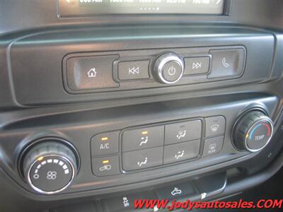 2018 Chevrolet Silverado 1500 Work Truck W/T, 2WD, CREW CAB,EcoTec3 5.3L V8 - Photo 15 - North Platte, NE 69101