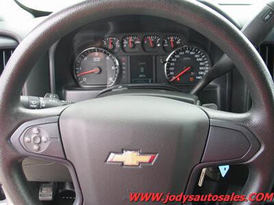 2018 Chevrolet Silverado 1500  W/T, 4X2,  5.3L V8, LOW,LOW 43,000 MILES - Photo 14 - North Platte, NE 69101