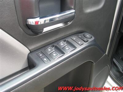 2018 Chevrolet Silverado 1500  W/T, 4X2,  5.3L V8, LOW,LOW 43,000 MILES - Photo 3 - North Platte, NE 69101