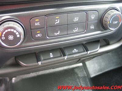 2018 Chevrolet Silverado 1500  W/T, 4X2,  5.3L V8, LOW,LOW 43,000 MILES - Photo 17 - North Platte, NE 69101
