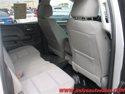 2018 Chevrolet Silverado 1500  W/T, 4X2,  5.3L V8, LOW,LOW 43,000 MILES - Photo 21 - North Platte, NE 69101