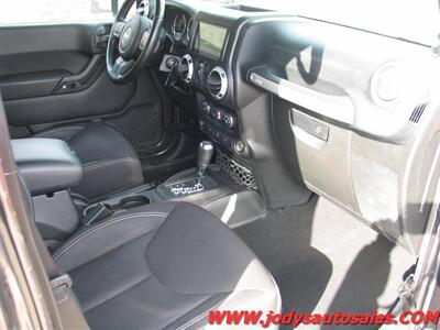 2014 Jeep Wrangler Sahara  Sahara, 4WD, 3.6L V6 , LOW 87,000 MILES - Photo 19 - North Platte, NE 69101