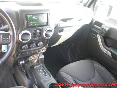 2014 Jeep Wrangler Sahara  Sahara, 4WD, 3.6L V6 , LOW 87,000 MILES - Photo 7 - North Platte, NE 69101