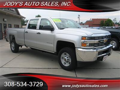 2018 Chevrolet Silverado 2500  W/T, 4WD, CREW CAB, LONG BOX, 6.0L V-8 - Photo 1 - North Platte, NE 69101