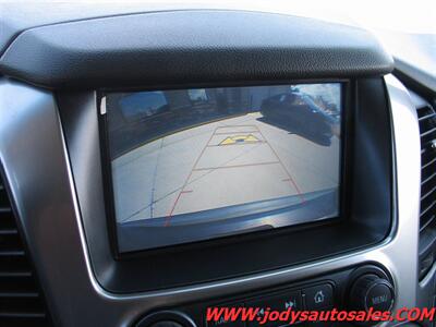 2018 Chevrolet Tahoe LS  LS, 4WD,EcoTec3 5.3L V/8 - Photo 19 - North Platte, NE 69101