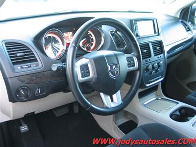 2016 Dodge Grand Caravan SXT  SXT, LOW, LOW 20,000 MILES - Photo 2 - North Platte, NE 69101