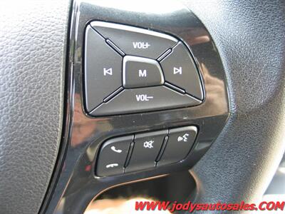 2017 Ford Explorer Base. 4WD, 3RD ROW SEATING, LOW 60,000 MILE - Photo 10 - North Platte, NE 69101