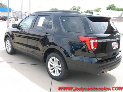 2017 Ford Explorer Base. 4WD, 3RD ROW SEATING, LOW 60,000 MILE - Photo 30 - North Platte, NE 69101