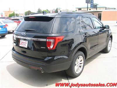 2017 Ford Explorer Base. 4WD, 3RD ROW SEATING, LOW 60,000 MILE - Photo 32 - North Platte, NE 69101