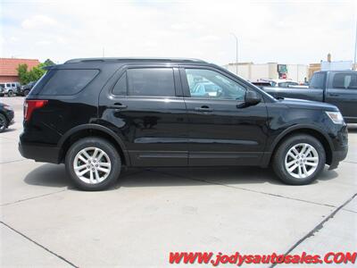 2017 Ford Explorer Base. 4WD, 3RD ROW SEATING, LOW 60,000 MILE - Photo 33 - North Platte, NE 69101