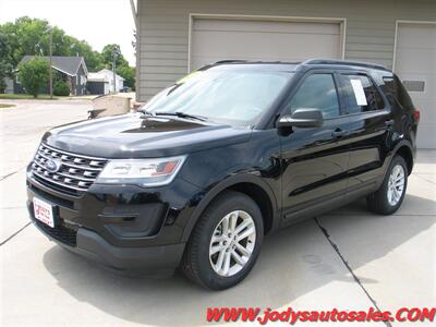 2017 Ford Explorer Base. 4WD, 3RD ROW SEATING, LOW 60,000 MILE - Photo 28 - North Platte, NE 69101