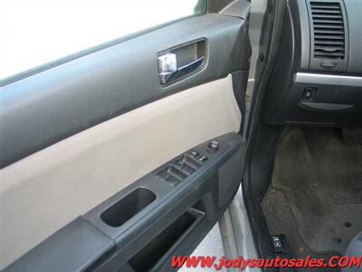 2011 Nissan Sentra 2.0 S DAMAGE FRONT END RUNS AND DRIVES AS IS - Photo 3 - North Platte, NE 69101