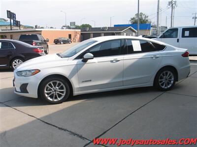 2019 Ford Fusion Hybrid  SE, FWD, HYBRID, 40 MPG - Photo 31 - North Platte, NE 69101