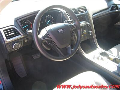 2019 Ford Fusion S   - Photo 2 - North Platte, NE 69101