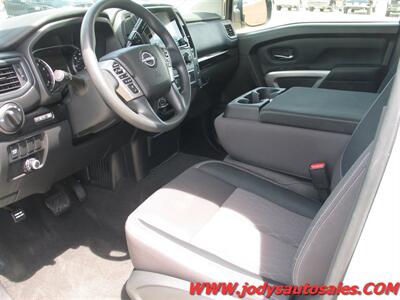 2024 Nissan Titan SV   - Photo 3 - North Platte, NE 69101