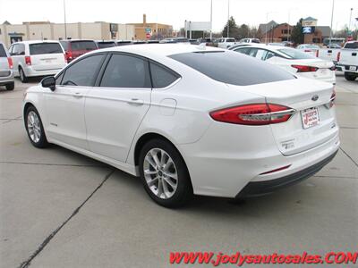2019 Ford Fusion Hybrid  SE, FWD, HYBRID, 40 MPG - Photo 34 - North Platte, NE 69101