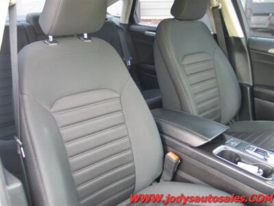 2019 Ford Fusion Hybrid  SE, FWD, HYBRID, 40 MPG - Photo 28 - North Platte, NE 69101