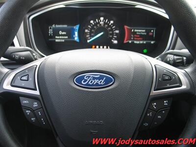 2019 Ford Fusion Hybrid SE  SE, FWD, HYBRID, 40 MPG - Photo 17 - North Platte, NE 69101