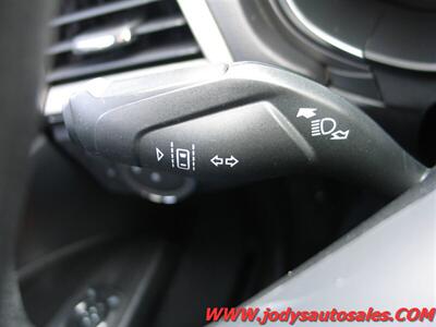 2019 Ford Fusion Hybrid SE  SE, FWD, HYBRID, 40 MPG - Photo 10 - North Platte, NE 69101