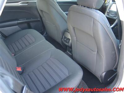 2019 Ford Fusion Hybrid SE SE, 40 MPG - Photo 26 - North Platte, NE 69101