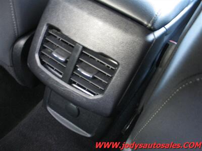 2019 Ford Fusion Hybrid SE SE, 40 MPG - Photo 28 - North Platte, NE 69101