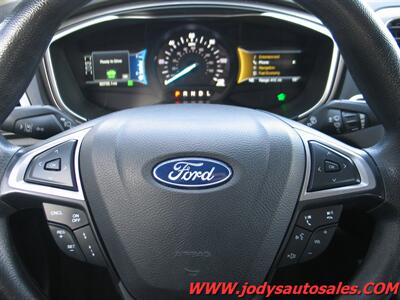 2019 Ford Fusion Hybrid SE SE, 40 MPG - Photo 16 - North Platte, NE 69101