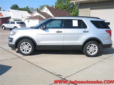 2017 Ford Explorer  BASE, 4WD, 3RD ROW SEAT, LOW 48,000 MILES - Photo 28 - North Platte, NE 69101