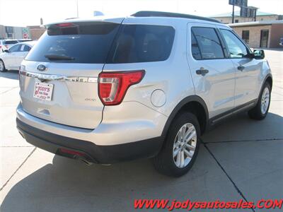 2017 Ford Explorer  BASE, 4WD, 3RD ROW SEAT, LOW 48,000 MILES - Photo 31 - North Platte, NE 69101
