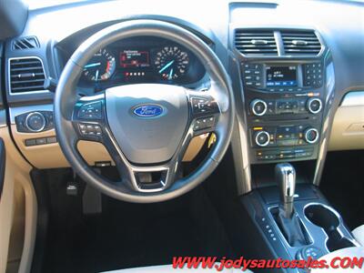 2017 Ford Explorer  BASE, 4WD, 3RD ROW SEAT, LOW 48,000 MILES - Photo 18 - North Platte, NE 69101