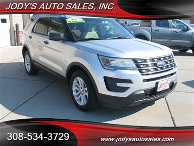 2017 Ford Explorer  BASE, 4WD, 3RD ROW SEAT, LOW 48,000 MILES - Photo 1 - North Platte, NE 69101