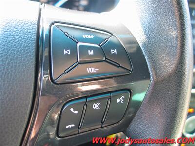 2017 Ford Explorer  BASE, 4WD, 3RD ROW SEAT, LOW 48,000 MILES - Photo 10 - North Platte, NE 69101