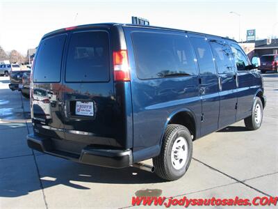 2015 Chevrolet Express LS 2500  LS 2500 12 PASSENGER VAN 6.0 V-8 - Photo 31 - North Platte, NE 69101