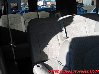 2015 Chevrolet Express LS 2500  LS 2500 12 PASSENGER VAN 6.0 V-8 - Photo 22 - North Platte, NE 69101