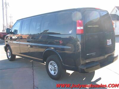 2015 Chevrolet Express LS 2500  LS 2500 12 PASSENGER VAN 6.0 V-8 - Photo 29 - North Platte, NE 69101