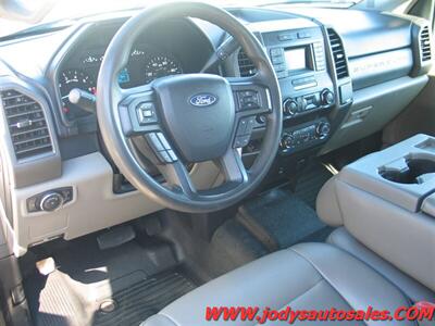 2019 Ford F-250 XL  XL, Crew CAB, 8' Box, 4X4, 6.2 V8 - Photo 2 - North Platte, NE 69101