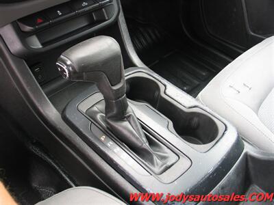 2016 Chevrolet Colorado W/T, 4X4, CREW CAB, 3.6L V6 W/T, 4X4, CREW CAB, 3.6L V6 - Photo 18 - North Platte, NE 69101