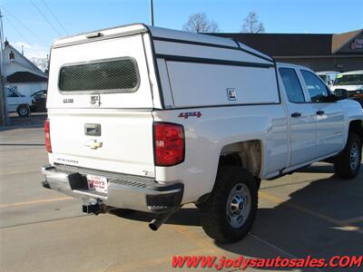 2018 Chevrolet Silverado 2500 W/T  W/T, 4WD, Double Cab - Photo 32 - North Platte, NE 69101