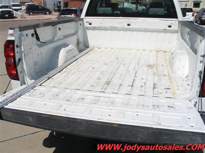 2018 Chevrolet Silverado 2500 W/T  W/T, 4WD, Double Cab - Photo 32 - North Platte, NE 69101