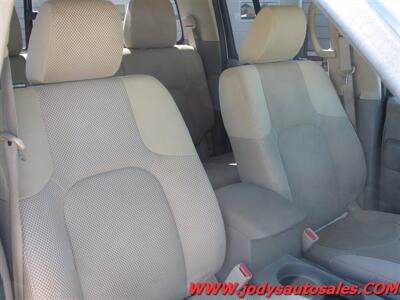 2015 Nissan Frontier SV  Crew Cab, 4.0 V6, 4x4 - Photo 23 - North Platte, NE 69101