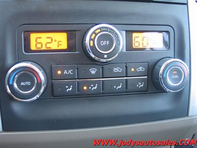 2015 Nissan Frontier SV  Crew Cab, 4.0 V6, 4x4 - Photo 17 - North Platte, NE 69101