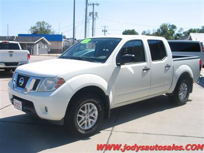 2015 Nissan Frontier SV  Crew Cab, 4.0 V6, 4x4 - Photo 29 - North Platte, NE 69101
